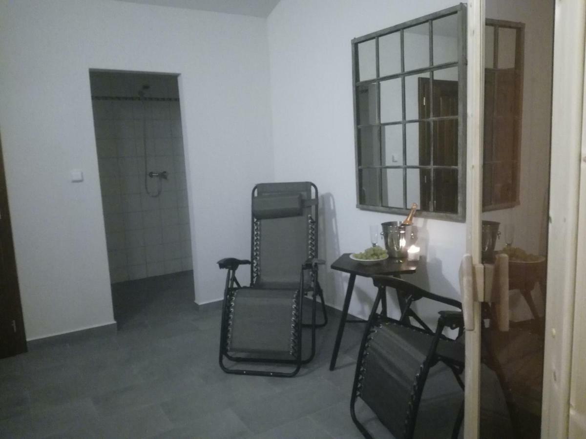 Na Letnim Byte Kouřim エクステリア 写真